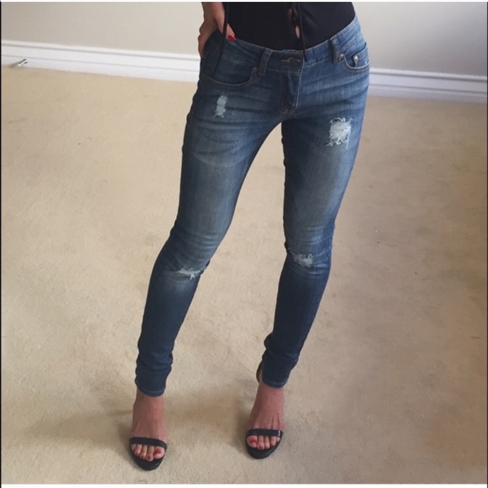 Dark wash skinny jeans